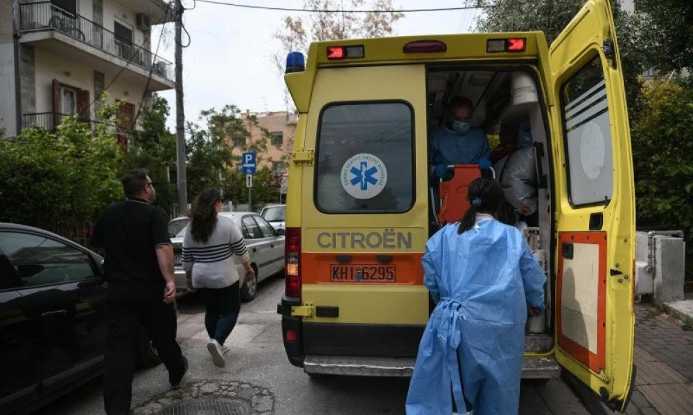 Πανελλήνια Ένωση Τραυματιοφορέων: 24ωρη απεργία αύριο για «τρομακτικές» ελλείψεις προσωπικού